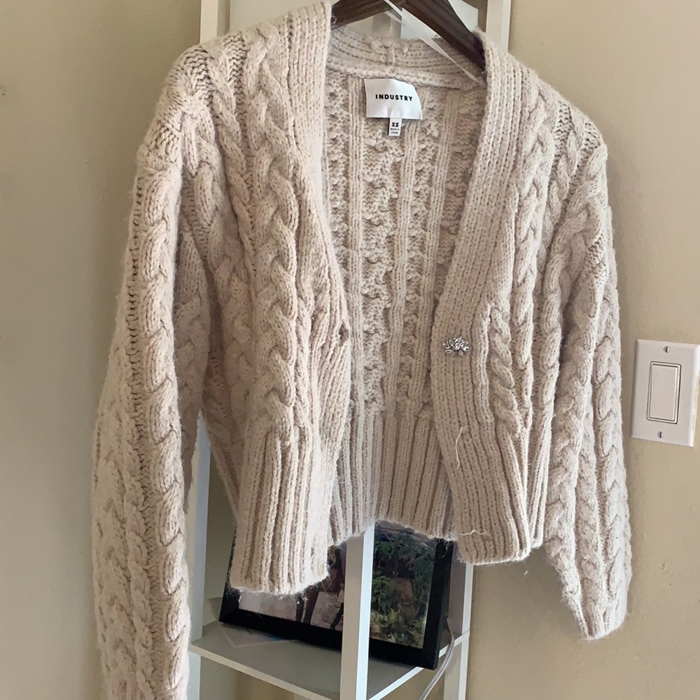 Cardigan - Picture 2 of 3
